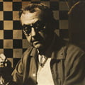 Fotograf und Designer Man Ray