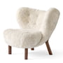 &Tradition - Little Petra VB1 Lounge Chair, Walnuss / Schaffell Moonlight