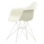 Vitra - Eames Plastic Armchair DAR RE, weiß / kieselstein (Filzgleiter weiß)