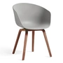 HAY - About A Chair AAC 22, Walnuss lackiert / concrete grey 2.0 (Kunststoffgleiter)