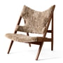 Audo - Knitting Chair, Walnuss natur / Sheepskin Sahara