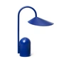 Ferm Living - Arum Akku LED-Tischleuchte, hellblau