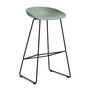 HAY - About A Stool AAS 38 Barhocker H 85, schwarz / fall green 2.0 (Kunststoffgleiter)