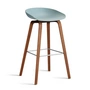HAY - About A Stool AAS 32 H 85 cm, Walnuss lackiert / Edelstahl / dusty blue 2.0 (Filzgleiter)