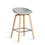 HAY - About A Stool AAS 32 H 65 cm, Eiche lackiert / Stahl schwarz / concrete grey 2.0 (Kunststoffgleiter)