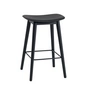 Muuto - Fiber Barhocker Wood Base H 65 cm, schwarz