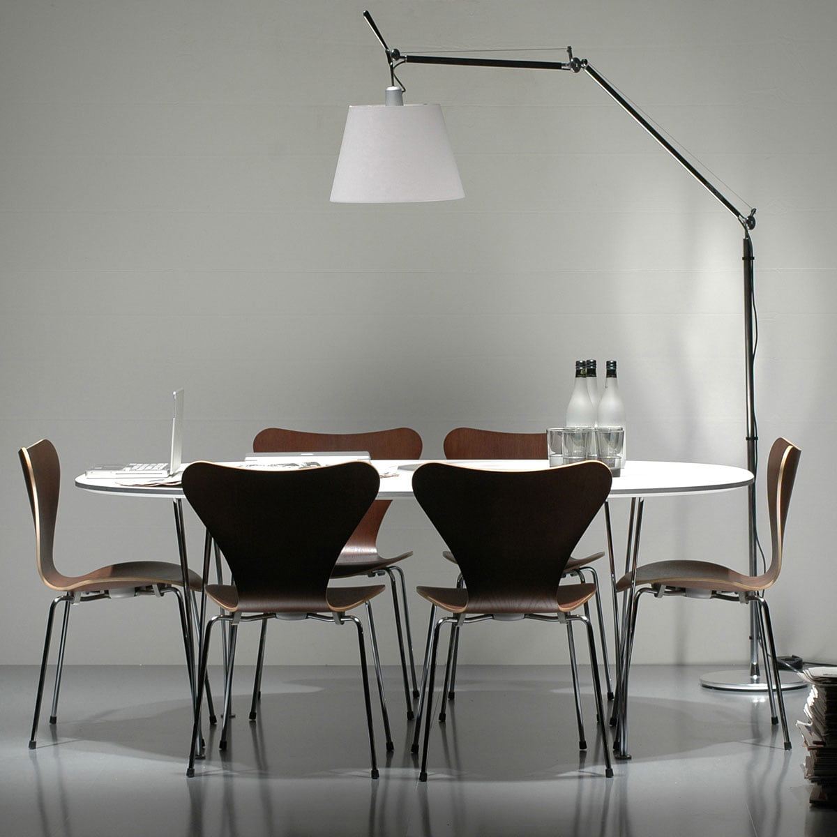 Super Elliptische Tische von Fritz Hansen Super Elliptische Tische von Fritz Hansen