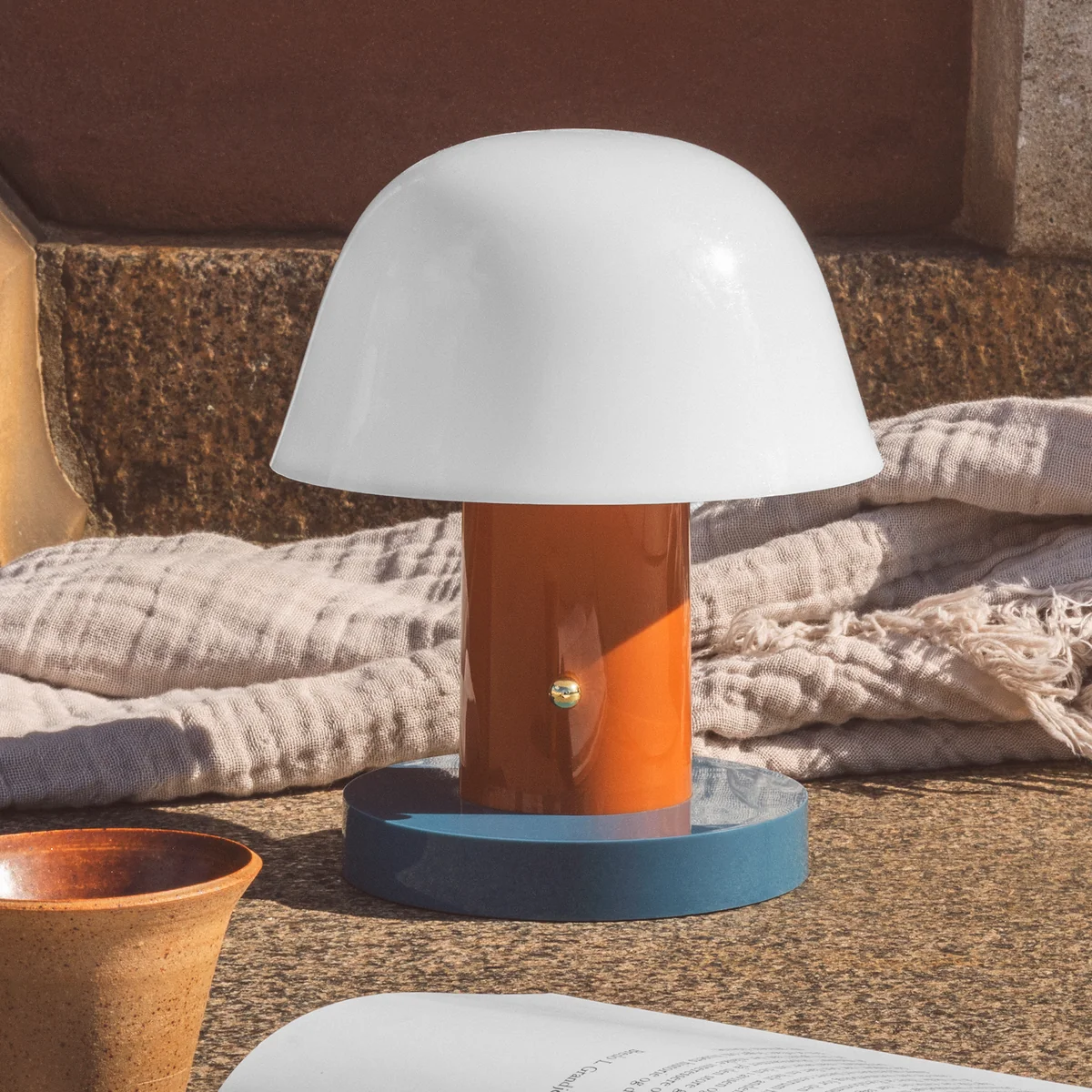 Setago JH27 Akku-Tischleuchte (LED) von &Tradition | Connox
