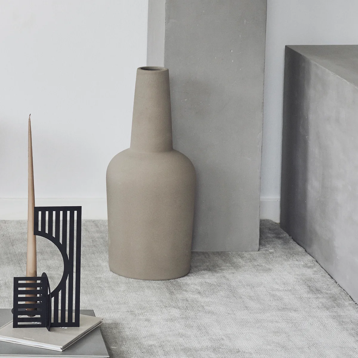 Dome Vase von Kristina Dam Studio online kaufen