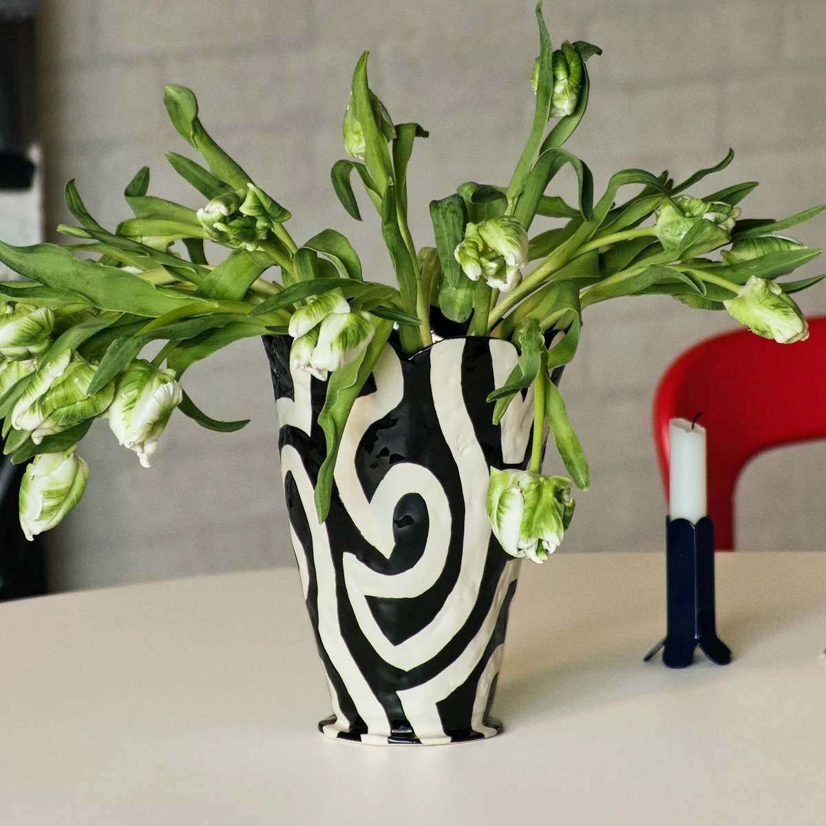 Jessica Hans Shadow Vase von HAY | Connox
