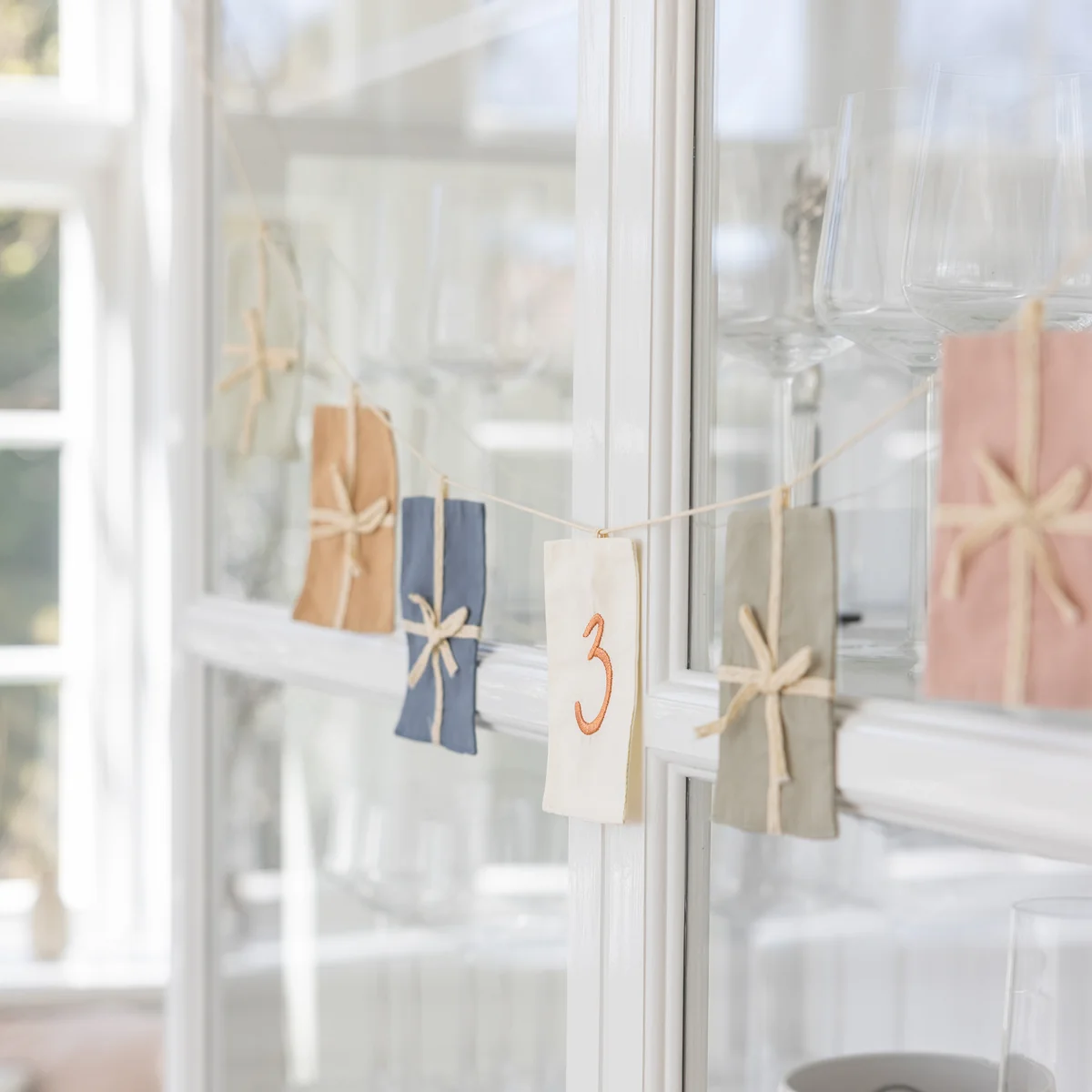 Sebra - Geburtstagsfahne Wimpel, Zahlen 0-9, Mehrfarbig