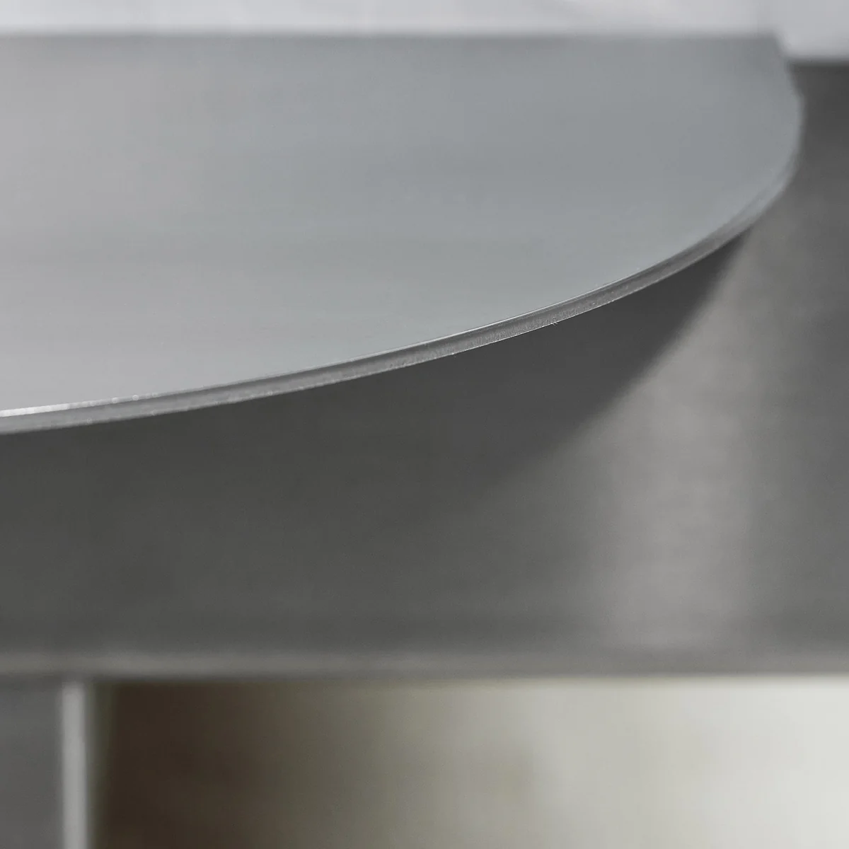 Moebe - Nachttisch für Bett, Edelstahl