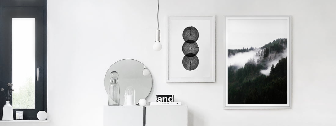 Die schwarz-weißen Poster, Winter Wonderland und Circles von artvoll, als Bildergalerie in der Wohnung von Interior Blogger Alexander Pahr.