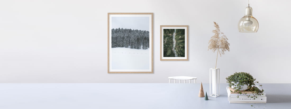 Die Poster mit Landschaft von artvoll harmonieren in einer Gallery Wall mit verschiedenen Landschaftsmotiven und bringen lebhaft die Natur in Ihr Zuhause.