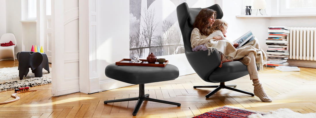 Die Grand Repos und Repos Lounge Chairs von Vitra sind mehr als nur bequeme Sessel: Sie passen optimal ins Ambiente und sorgen für einen stilvollen Komfort.