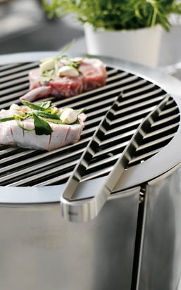 Finden Sie Grillzubehör, wie Grillzangen, Grillspieße, Grillwender, Räucherholz, Marinade-Töpfe und Grillpinsel und vieles mehr...