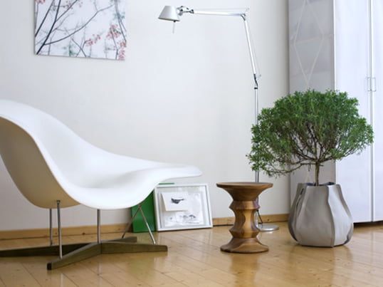 Neben den Pflanzen können nun auch die Pflanzgefäße zum Hingucker werden. Außerdem bieten die Pflanzsäcke eine komfortable und saubere Pflege der Pflanzen. Durch den wasserdichten Innensack wird ein Auslaufen verhindert.