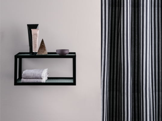 Der Chambray Duschvorhang von ferm Living in der Ambienteansicht: Der Duschvorhang ist eine stilvolle Alternative zu den klassischen Duschvorhängen aus Plastik im Badezimmer.