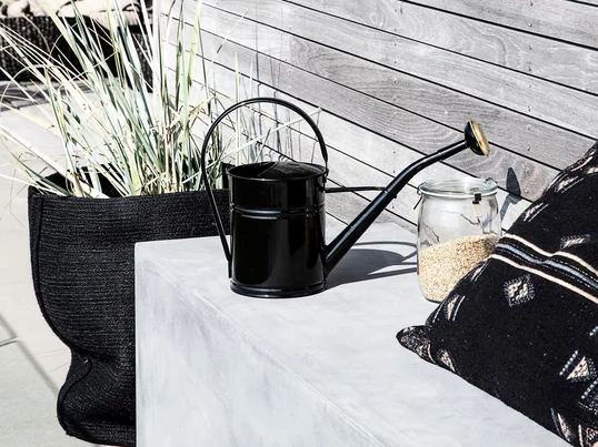 Finden Sie eine Vielzahl an Gartengeräten in unserem Shop. So macht das Gärtnern noch mehr Spaß! 