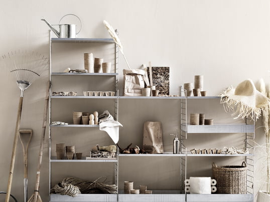 Die Outdoor Serie besteht aus Wandleitern, Bodenleitern und Metallböden in verschiedenen Größen und Breiten. Alle werden aus verzinktem Stahl hergestellt.