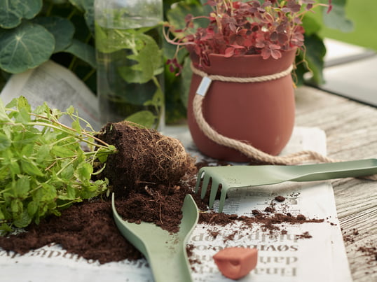  Themenseite: Bepflanzung - Rig-Tig by Stelton - Green-It Gartenwerkzeug - Einzelabbildung - Gartenwerkzeug-grün-Pflanztopf