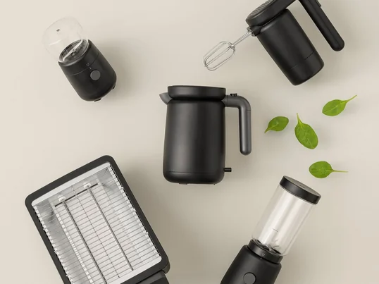 Die verschiedenen schwarzen Design-Küchengeräte aus der Foodie Serie von Rig-Tig by Stelton machen einen gleichermaßen modernen wie sauberen Eindruck.
