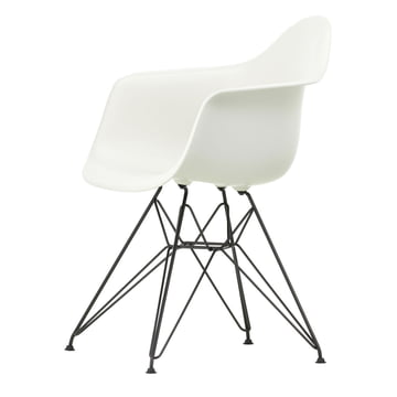 Eames Plastic Armchair DAR von Vitra in basic dark / weiß