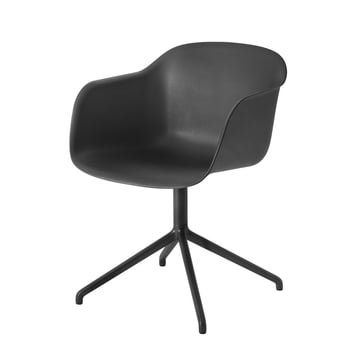Fiber Chair Swivel Base von Muuto in schwarz