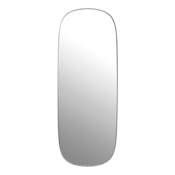 Der Framed Mirror, groß in grau / Klarglas von Muuto