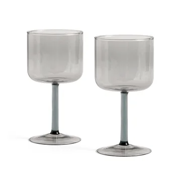 Tint Weinglas von HAY in der Farbe grau im 2er-Set