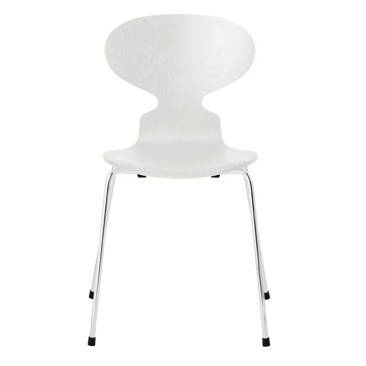 Die Ameise Stuhl (4 Beine / 46,5 cm) von Fritz Hansen in Esche weiß gefärbt / verchromt