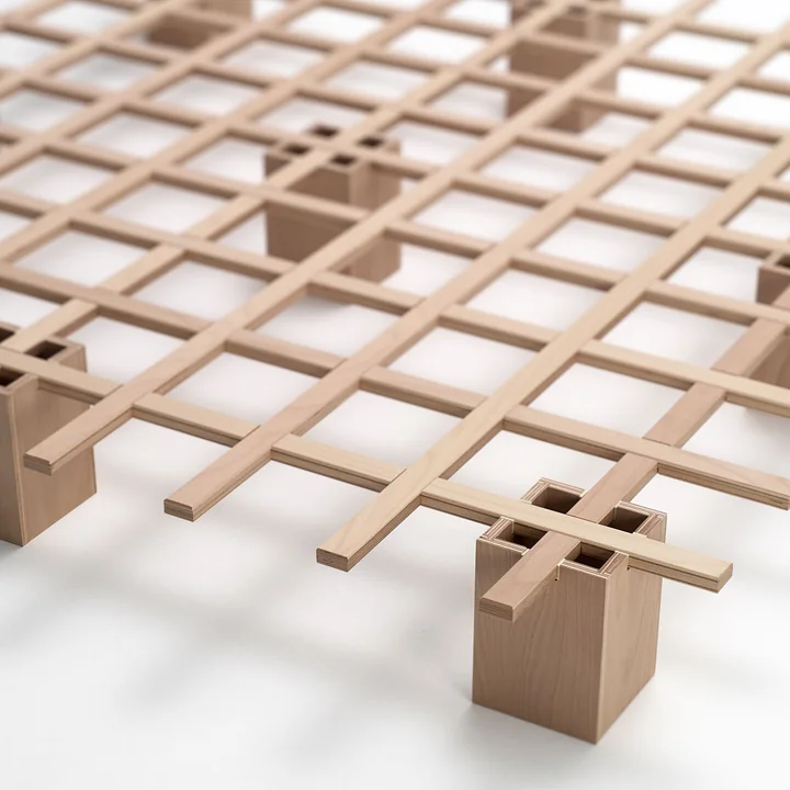 Das system Bett von Tojo in der Seitenansicht