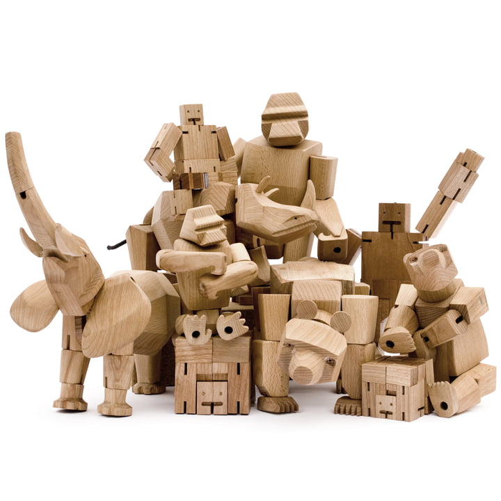 Die verschiedenen Wooden Creatures von Areaware auf einem Haufen