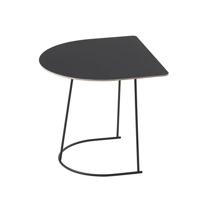 Der Airy Coffee Table von Muuto Half Size in Schwarz
