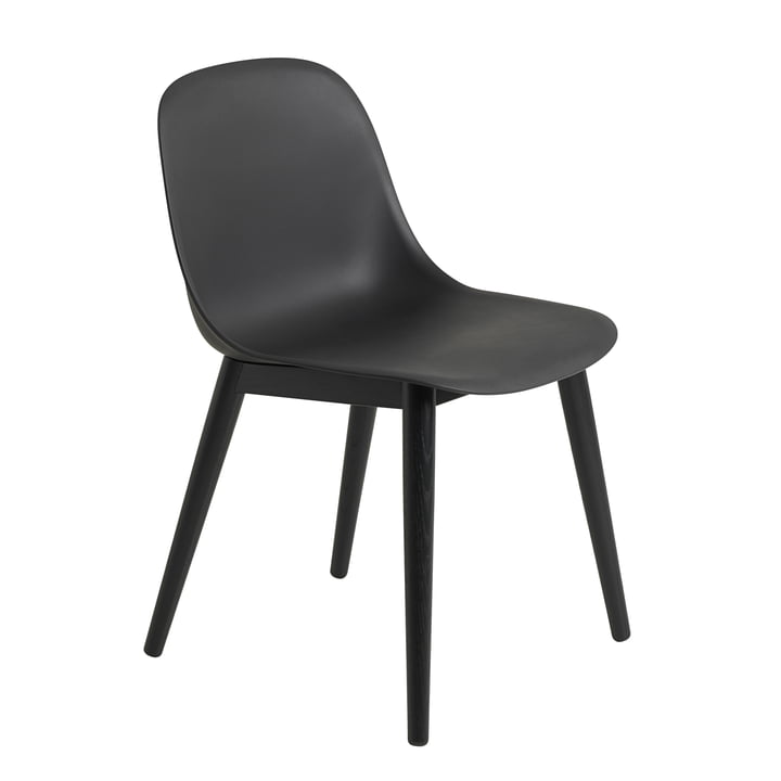 Fiber Side Chair Wood Base von Muuto in schwarz