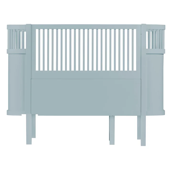 Das Sebra Bett Baby & Junior in Wolkenblau
