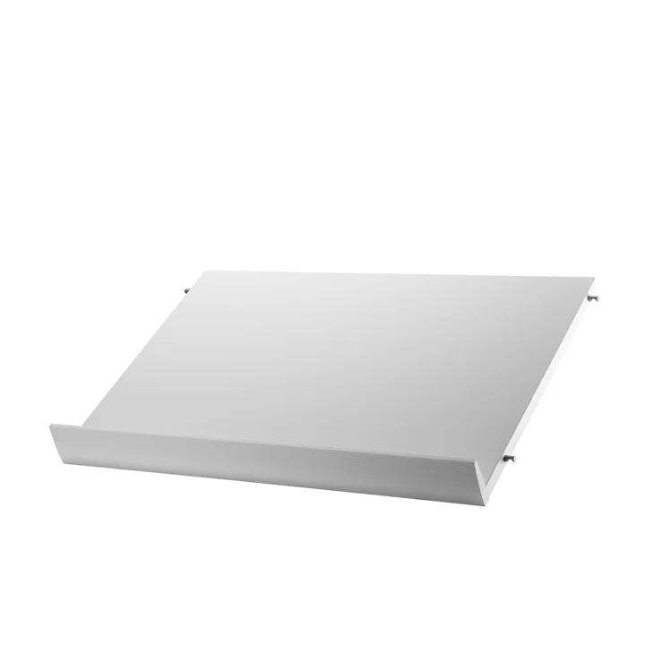 Magazin-Ablage 58 x 30 cm von String in Weiß