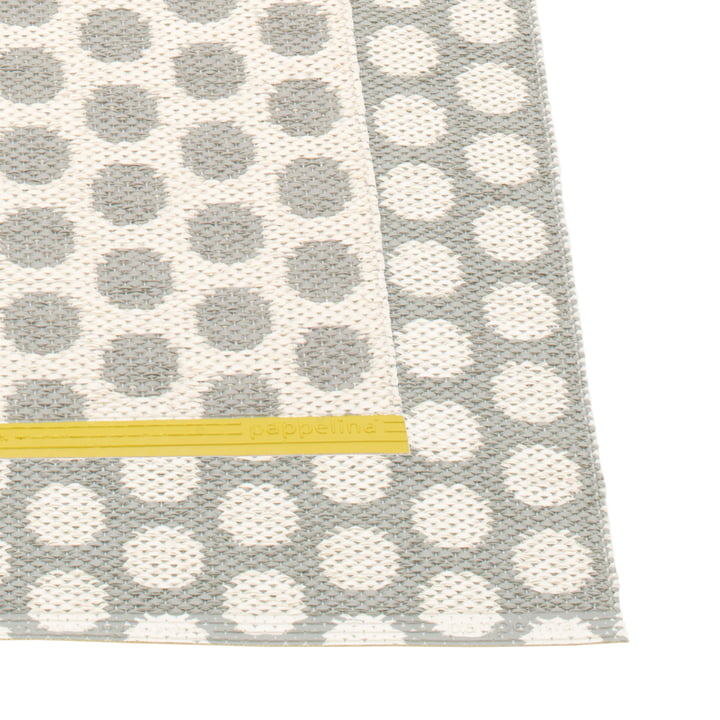 Noa Teppich 70 x 50 cm von Pappelina in Warm Grey / Vanilla / Mustard Edge