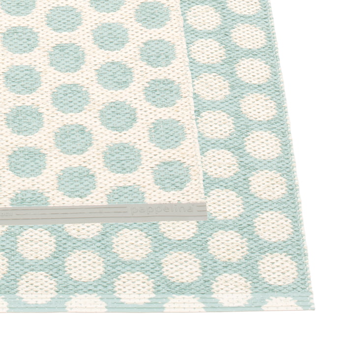 Noa Teppich 70 x 50 cm von Pappelina in Pale Turquoise / Vanilla / Warm Grey Edge