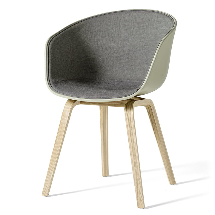 About A Chair AAC 22 mit Innenpolsterung von Hay Pastellgrün