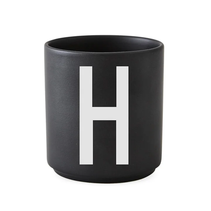 AJ Porzellan Becher H von Design Letters in Schwarz