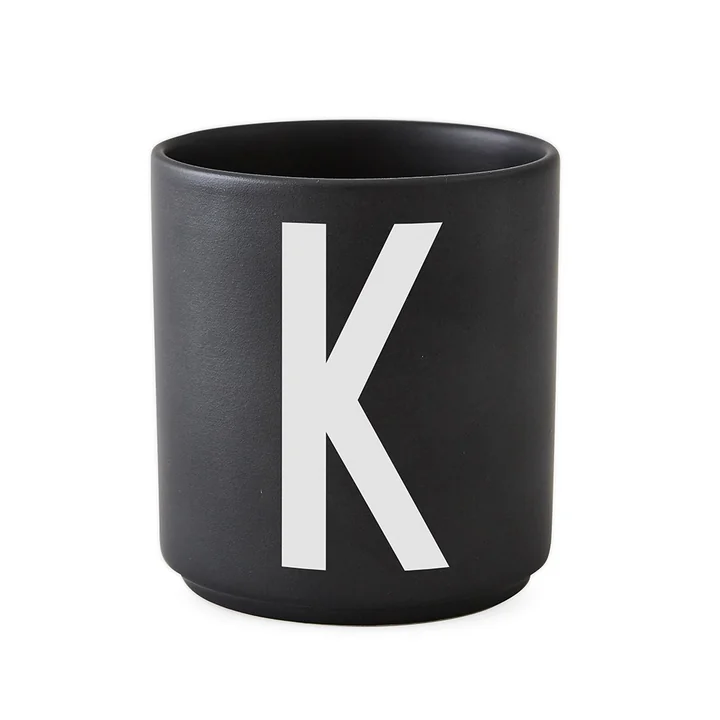 AJ Porzellan Becher K von Design Letters in Schwarz