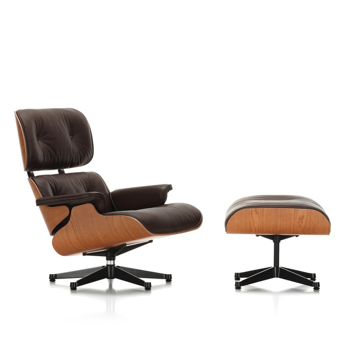 Vitra - Lounge Chair & Ottoman, poliert / Seiten schwarz, amerik. Kirschbaum / Leder Natural chocolate (Kunststoffgleiter)