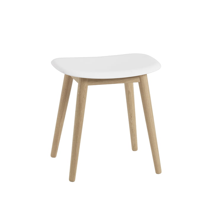 Fiber Hocker Wood Base von Muuto in Eiche / weiß