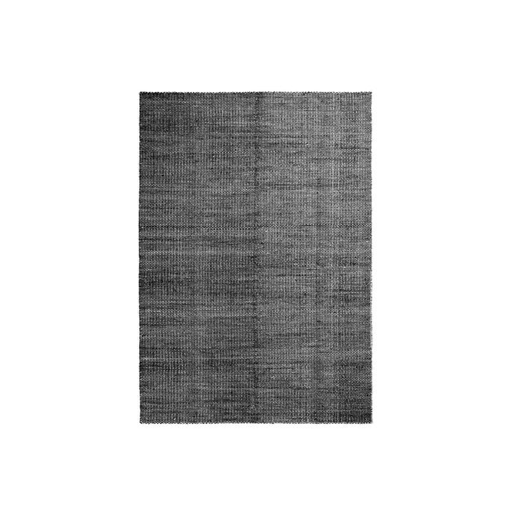 Moiré Kelim Teppich 140 x 200 cm von Hay in Schwarz