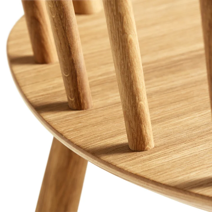 Der HAY - J41 Chair in Eiche geölt im Detail