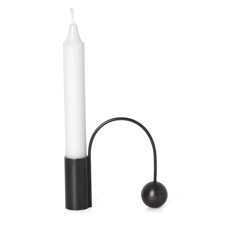Schwarzer Balance Kerzenhalter von Ferm Living