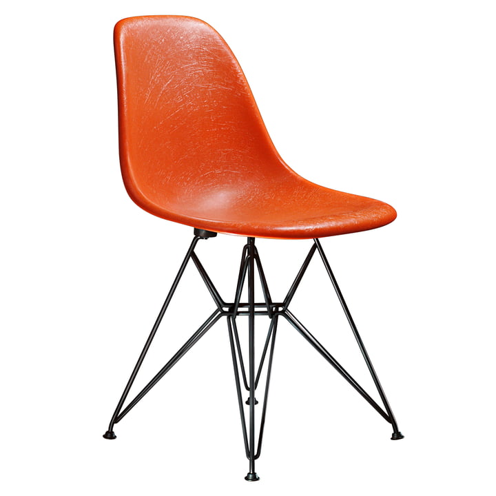 Eames Fiberglass Side Chair DSR von Vitra - basic dark / Eames red orange
