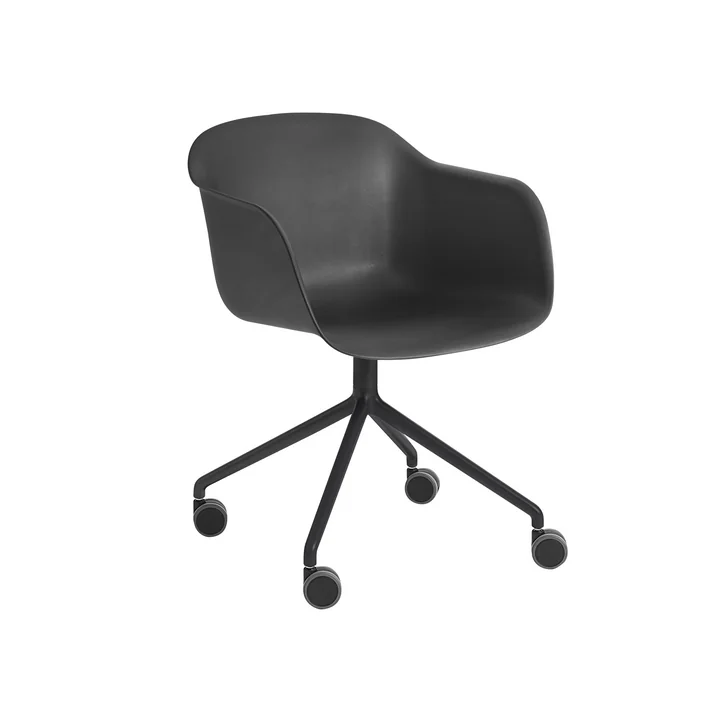Fiber Armchair Swivel mit Rollen in schwarz von Muuto