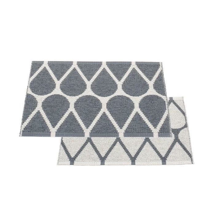 Otis Wendeteppich, 70 x 50 cm in granit / fossil grey von Pappelina